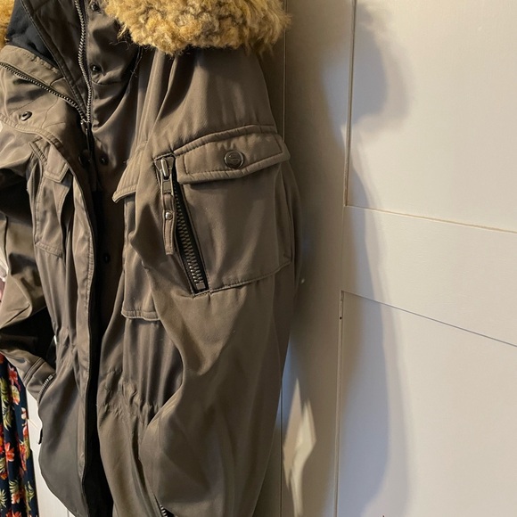 Women's Utility Jacket in Olive Green - Picture 10 of 10